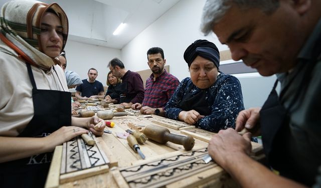 Geleneksel El İşleme Sanatı KAMEK’te yaşatılıyor