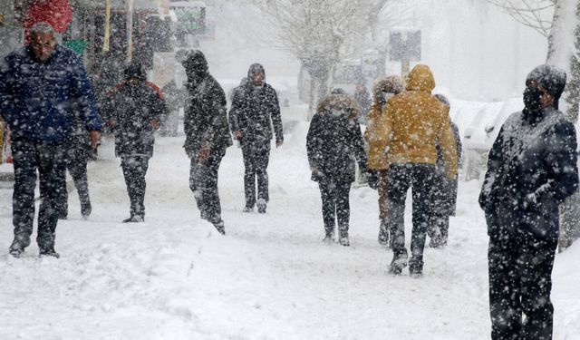 Meteoroloji'den 10 kente sağanak ve kar uyarısı