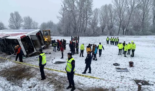 Kastamonu'da feci kaza! Otobüs devrildi