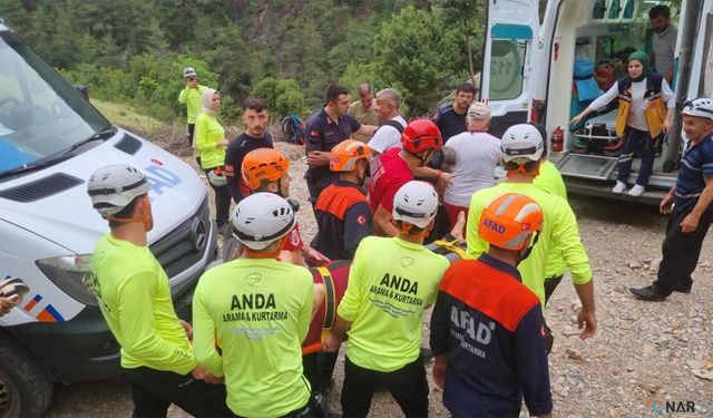 Şelale kanyonunda mahsur kalan anne kız kurtarıldı