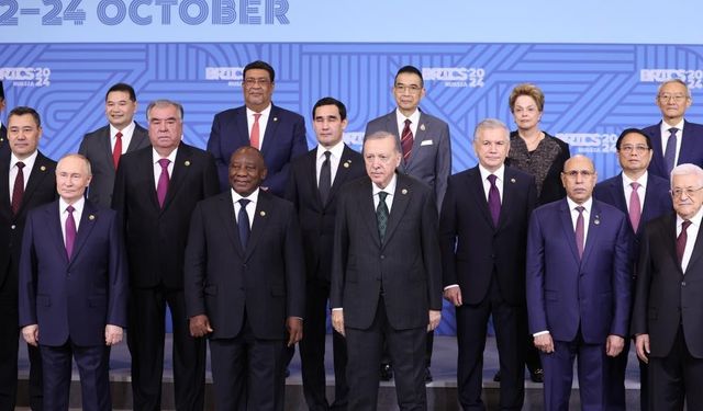 BRICS Zirvesi'nde Önemli Bir Anı Ölümsüzleştirdi!