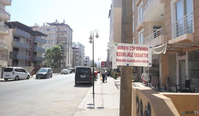 Çöp dökmek yasaktır tabelası olay oldu: " Dökenin Allah belasını versin"