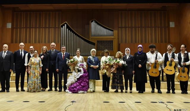 Emine Erdoğan, Gazze'ye destek flamenko gösterisine katıldı.