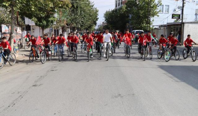Öğrenciler Gazze için pedal çevirdi.