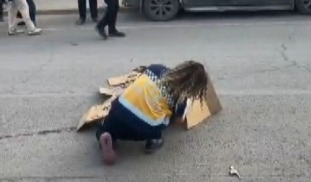 Otomobilin çarptığı çocuk hayatını kaybetti.