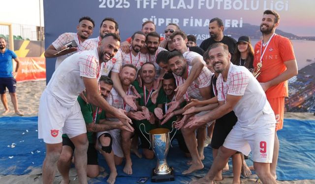 Plaj Futbolu Türkiye şampiyonu Alanya Belediyespor.