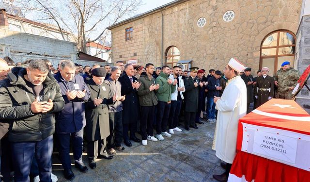 Hayatını kaybeden uzman çavuş Arı, son yolculuğuna uğurlandı