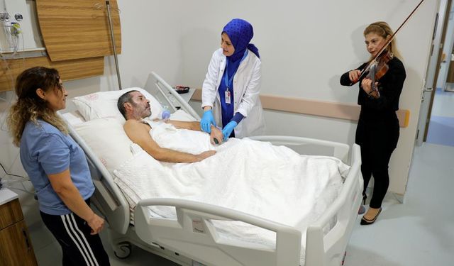 Hasta yakınlarına dualı manevi destek.