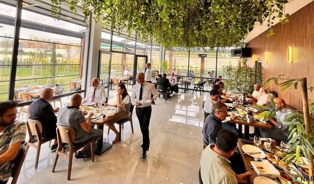 Restoranlarda yeni dönem başlıyor.