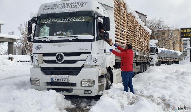 Kahramanmaraş'ta sürücülere çorba ikramı.