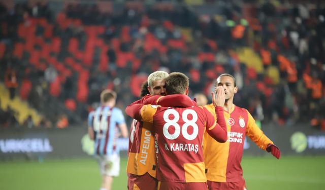 Turkcell Süper Kupa'da ilk finalist Galatasaray.