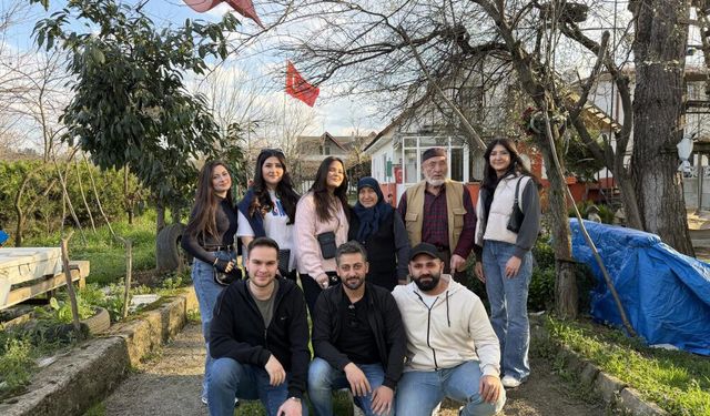 Üniversite öğrencilerinden yaşlı çifte sürpriz