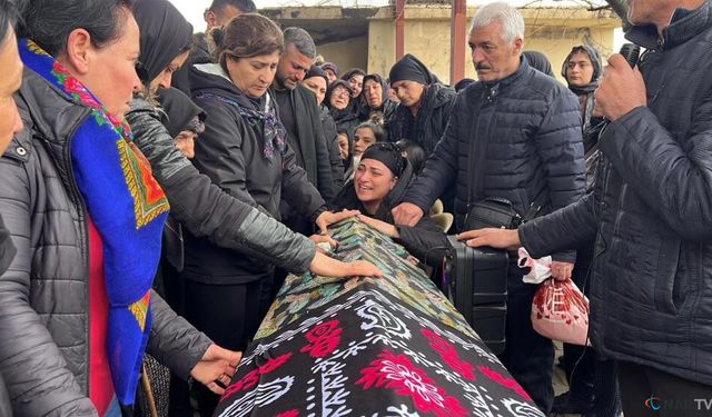 Öldürülen 2 çocuk annesi son yolculuğuna uğurlandı