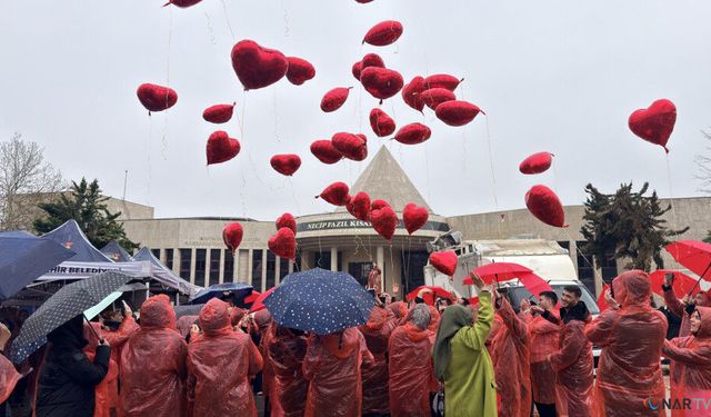 Kahramanmaraş Otizm İçin Yürüdü; Mesajlar Gökyüzüne Bırakıldı