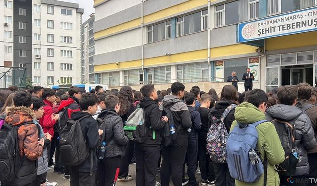 Kahramanmaraş'ta öğrenciler, saldırıda hayatını kaybedenler için dua etti