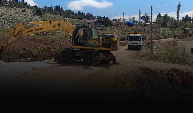 Kırsal Mahalle Yolları Büyükşehir’le Yenileniyor