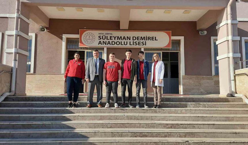 Depremzede çocuklar, robotik kodlamada dünya üçüncüsü oldu