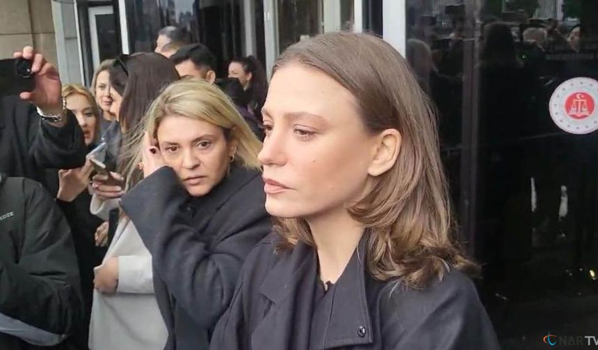 Serenay Sarıkaya'dan menajeri için açıklama!