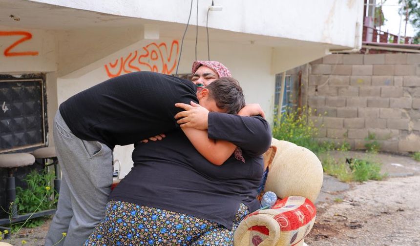 Bir çocuk annesinin zorlu yaşam mücadelesi.