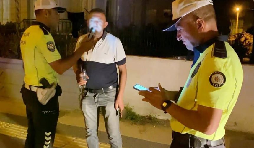 Kovalamaca nefes kesti! Sürücü kaçınca polis böyle yakaladı.
