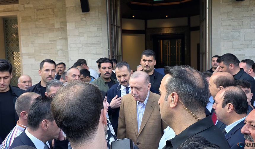 Erdoğan Bayram namazını Marmaris Okluk Millet Camii’nde kıldı.