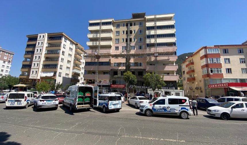 Kahramanmaraş'ta iskele faciası: 3 işçi hayatını kaybetti.