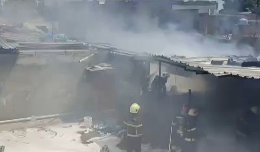Kahramanmaraş’ta İş Yerinde Yangın Çıktı.