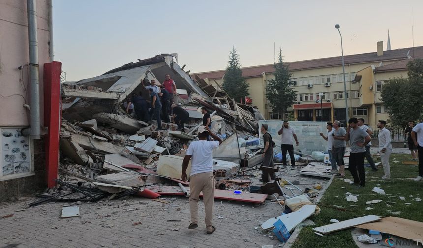 AFAD duyurdu: Balıkesir'de korkutan deprem.