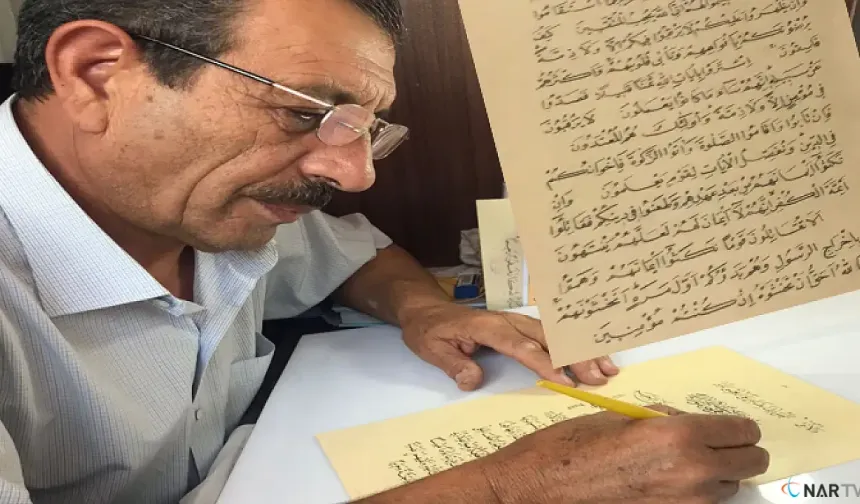 Van'da emekli öğretmen Kur'an-ı Kerim'i el yazısıyla yazdı.