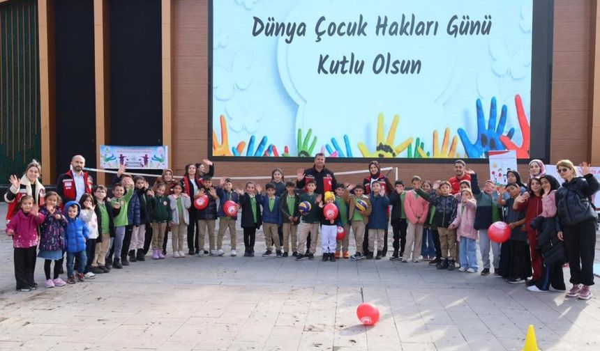 Erzincan’da Çocuk Hakları Günü etkinliklerine yoğun ilgi.