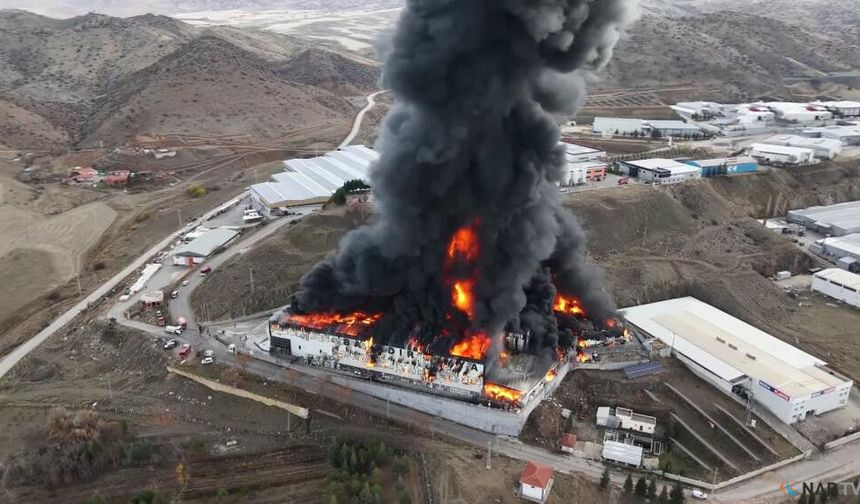Kırıkkale'de kimya fabrikasında yangın.