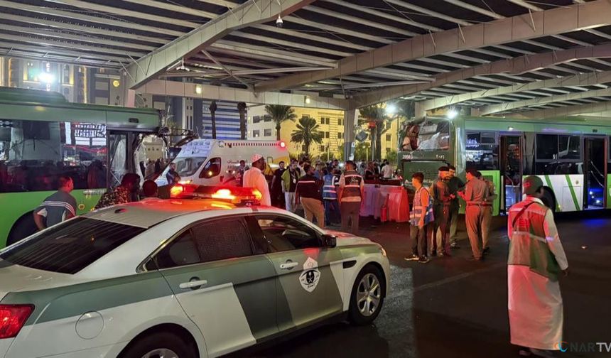 Mekkede ring otobüsü Mahbes'ül Cin'de Türk kafilesine çarptı