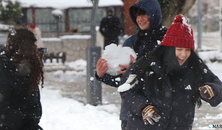 Haberler peş peşe geldi: İşte eğitime ara verilen kentler...