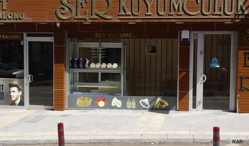 Malatya'da kuyumcu soygunu girişimi kamerada