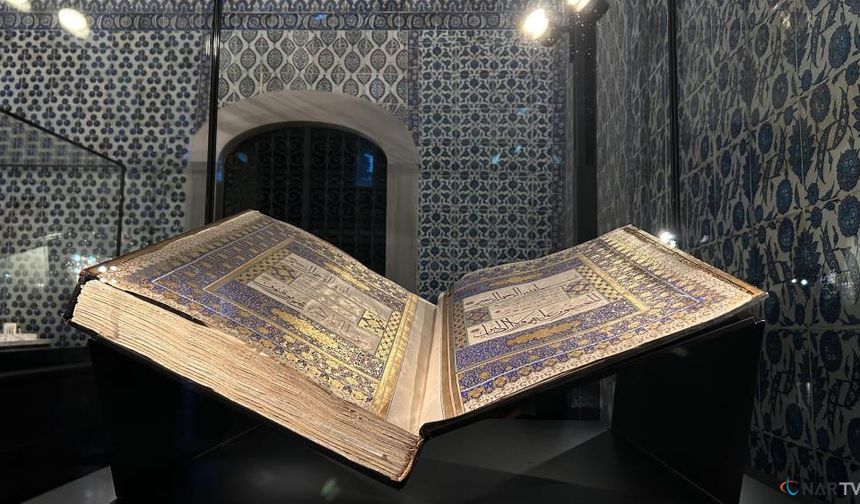 Osmanlı'nın en büyük mushafı Topkapı Sarayı'nda sergide