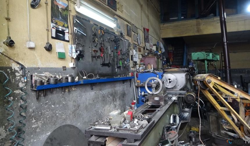 Tezgah başında yarım asrı deviren ustalar çırak bulamıyor