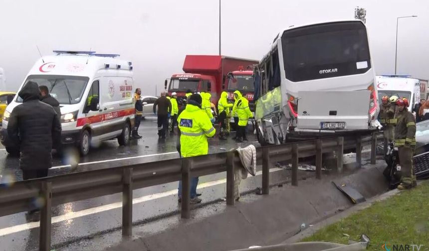 Kuzey Marmara Otoyolu’nda polis servis minibüsü kaza yaptı: 1 polis şehit oldu, 16 polis yaralandı