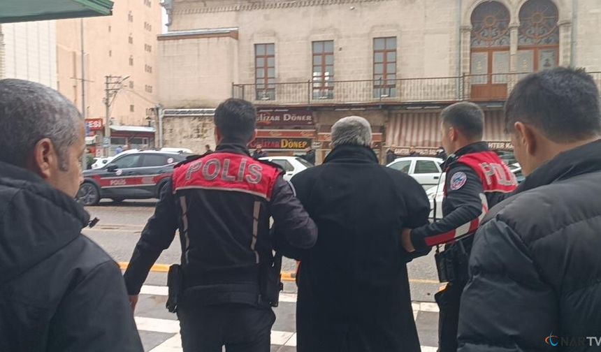 Lokantayı basıp kardeşini vurdu