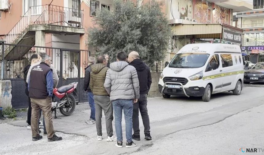 Yaşlı kadını altınları için darp edip, ağır yaraladılar