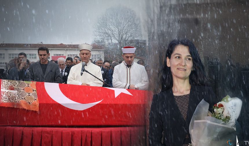Öğrencisi Tarafından Öldürülen Öğretmen Gözyaşlarıyla Uğurlandı.