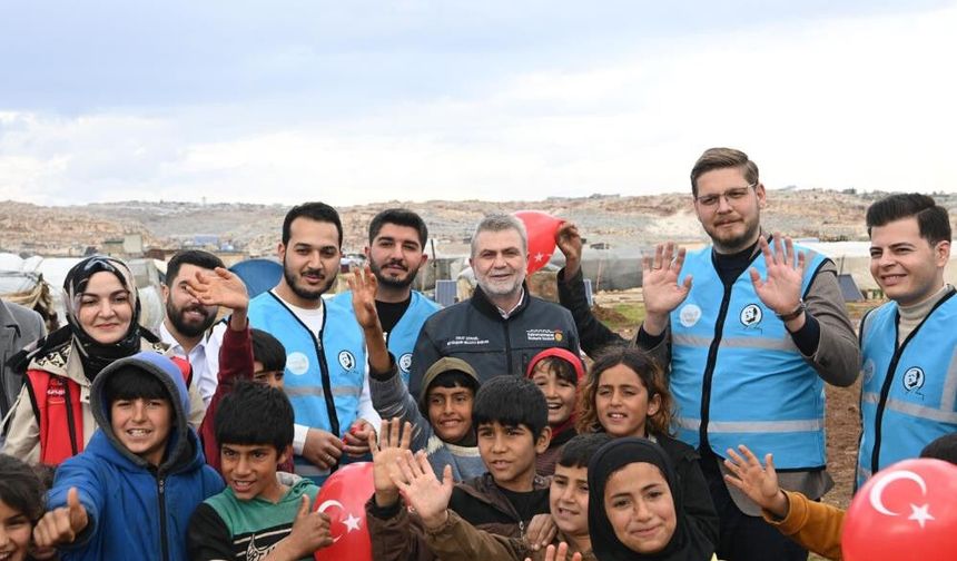 Kahramanmaraş Büyükşehir'den İdlib'de kardeşlik iftarı.