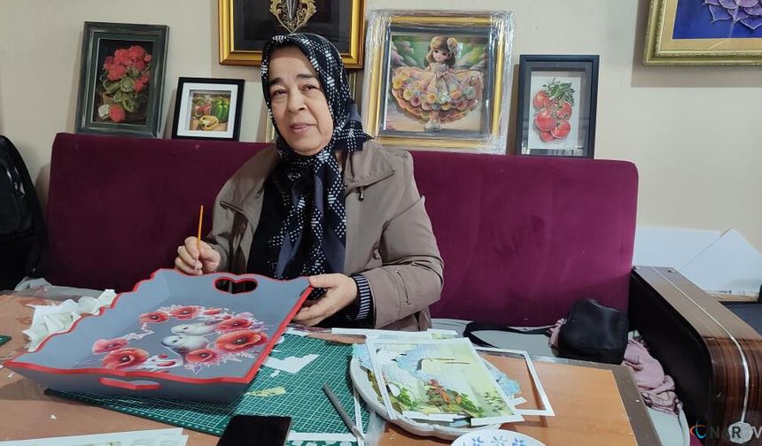 Yaşlı kadın kurslarda üreterek huzur buldu