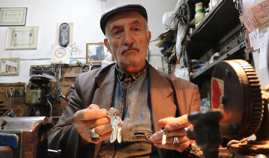 Ömrünü anahtara adadı, 84 yaşında hâlâ tezgâh başında