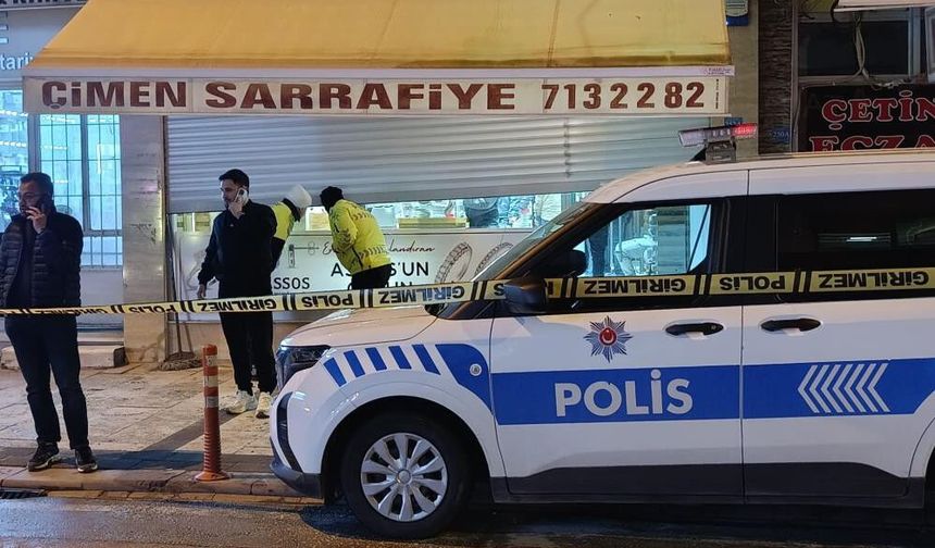 Altınlarınızı bir kuyumcuya emanet eder misiniz?