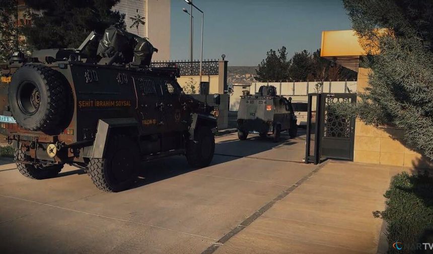 Kendilerini asker olarak tanıtıp vatandaşa kabusu yaşattılar