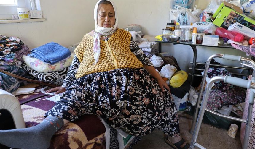 Her Geçen Gün Karnı Büyüyor, 15 Yıldır Yatağa Hasret Yaşıyor