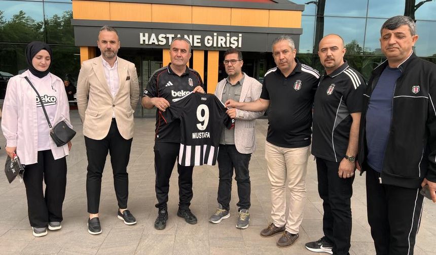 Saldırıda yaralanan öğrenci Mustafa Aslan'a anlamlı ziyaret