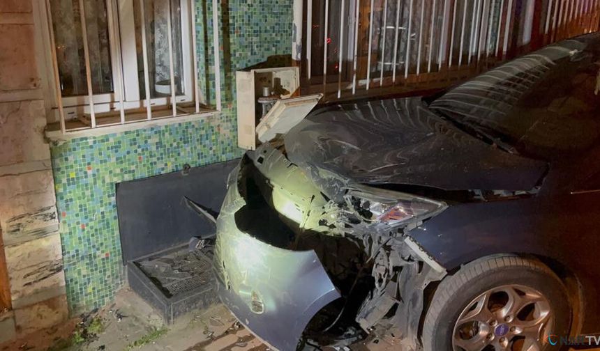 Alkollü sürücünün çarptığı araç doğal gaz kutusunu patlattı