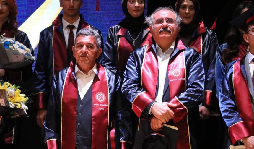 Yarım asrı devirdiler, cübbe giyip mezun oldular